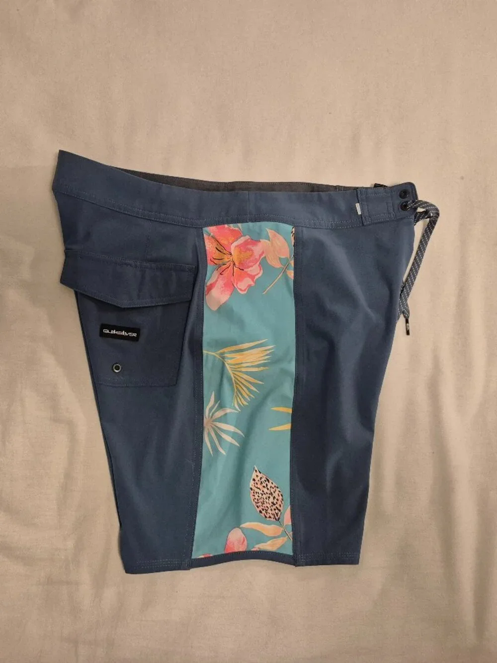 Quiksilver Board Shorts Size 31